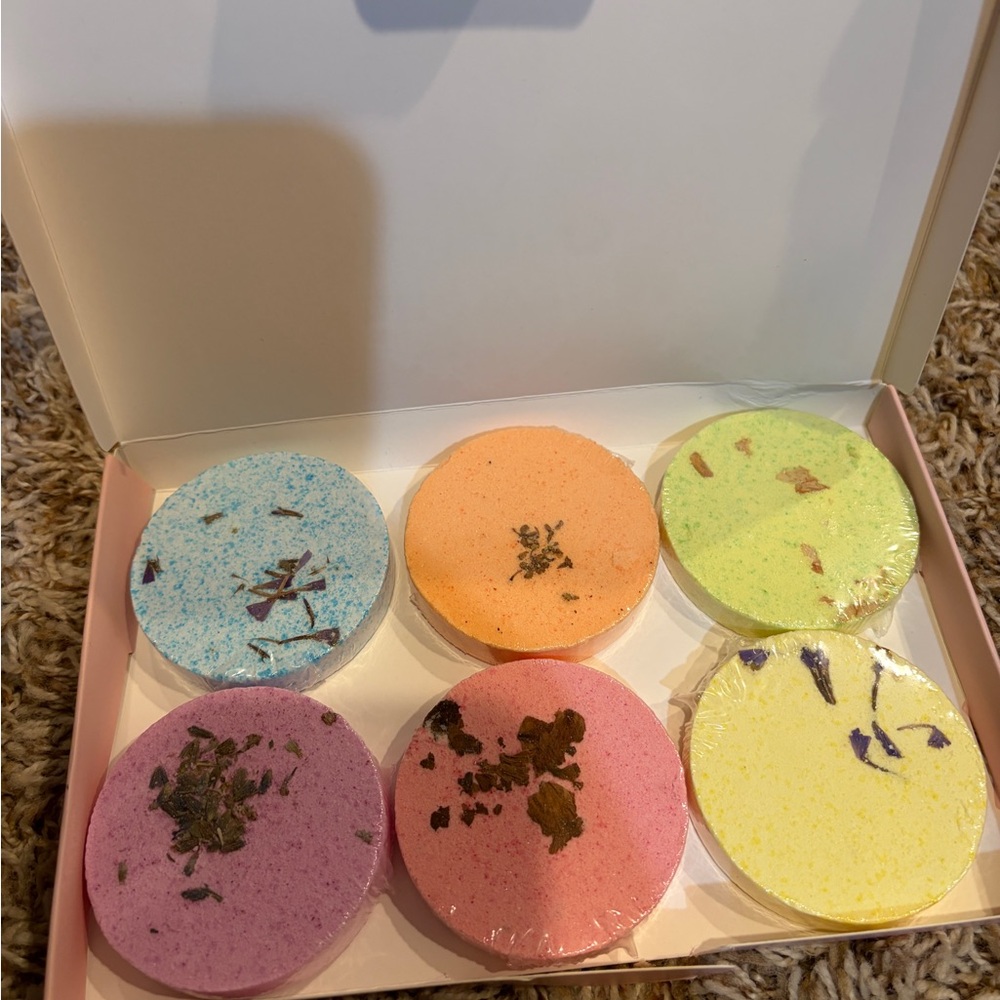 Brand new Blossom Aromatherapy Shower Steamers 🛁✨